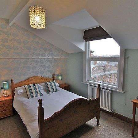 Warrens Guest House York Extérieur photo